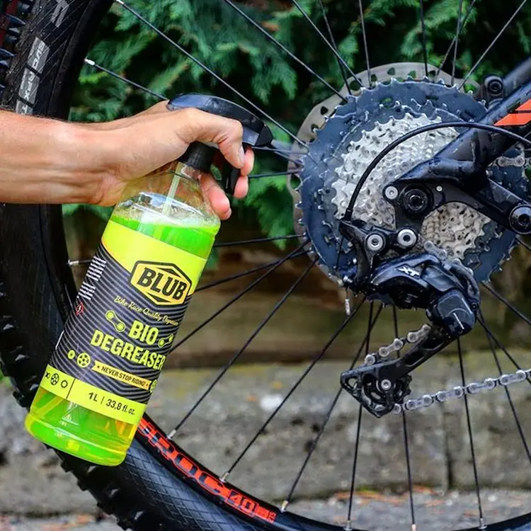 Choisir le meilleur dégraissant pour son vélo